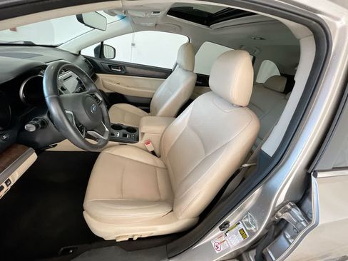 Used 2018 Subaru Outback 2.5i Limited AWD/4WD image 11