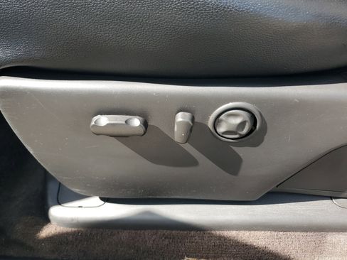 Used 2014 Chevrolet Silverado 2500 LTZ w/ LTZ Plus Package image 20