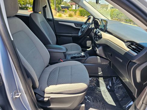 Used 2022 Ford Escape SE FWD image 29