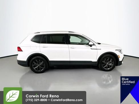 Used 2023 Volkswagen Tiguan SE w/ Panoramic Sunroof Package AWD/4WD image 11