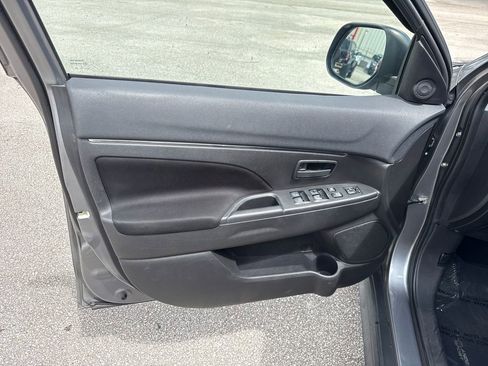 Used 2014 Mitsubishi Outlander Sport ES image 11