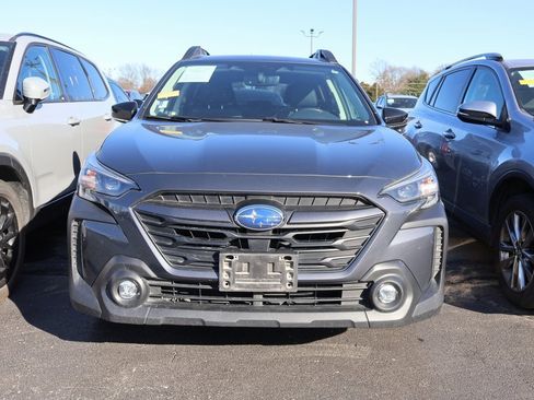Used 2023 Subaru Outback Premium image 7