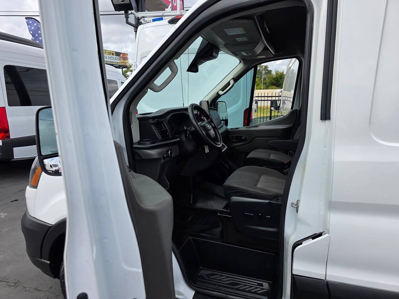 Used 2020 Ford Transit 250 Medium Roof RWD image 13