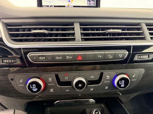 Used 2017 Audi Q7 3.0T Premium Plus image 26