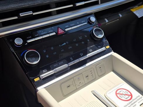 New 2025 Hyundai Santa Fe Limited image 32