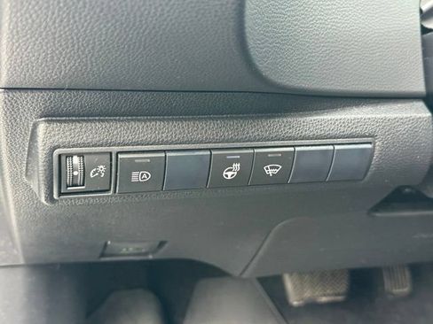 Used 2019 Toyota Corolla SE FWD image 17