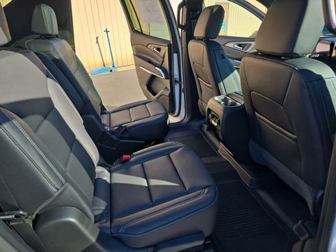 New 2026 Chevrolet Traverse LT w/ Sun and Wheel Package image 12