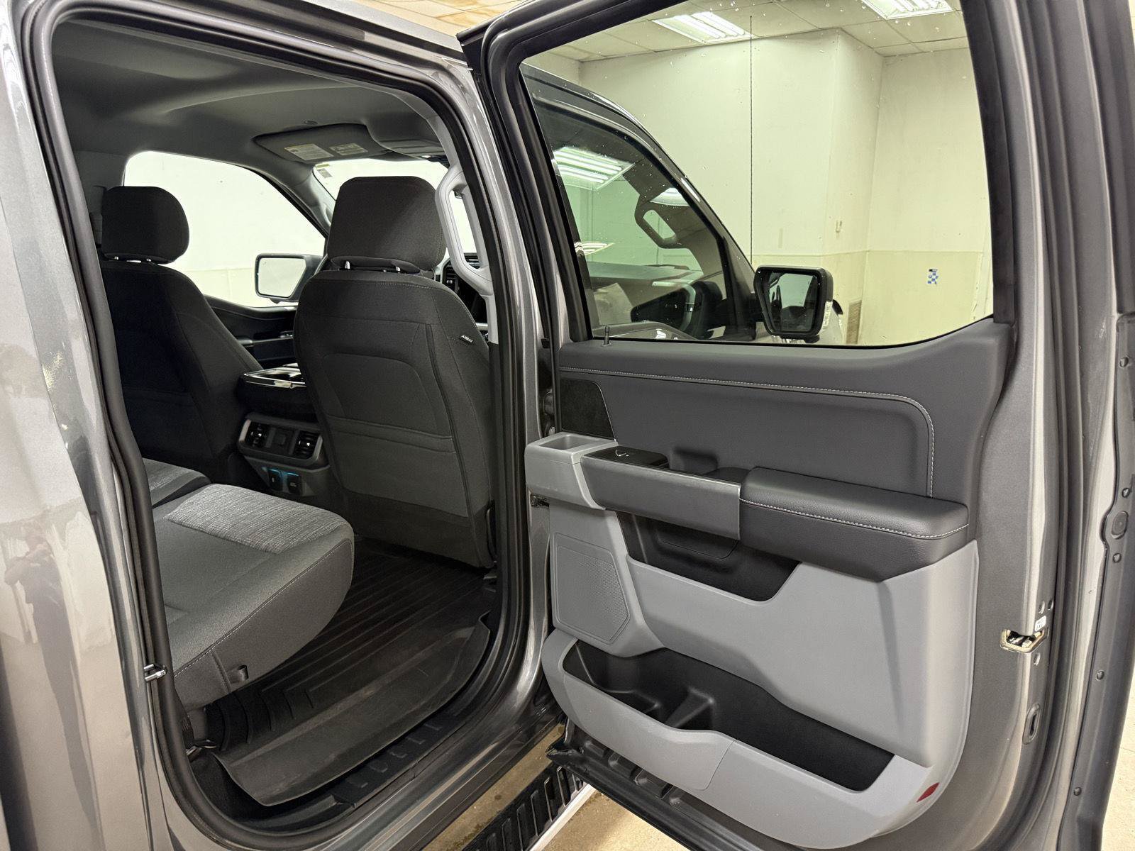 Used 2021 Ford F150 XLT w/ Equipment Group 302A High AWD/4WD image 28