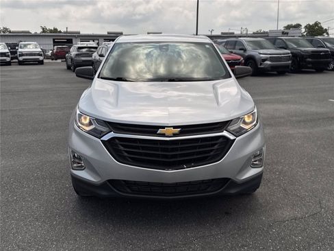 Used 2021 Chevrolet Equinox LS w/ LS Convenience Package FWD image 9