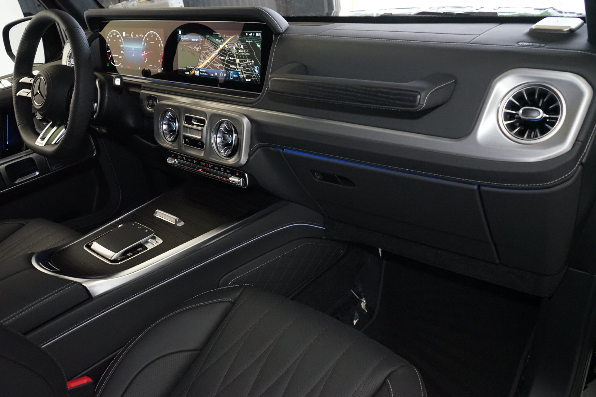 Used 2027 Mercedes-Benz G 63 AMG 4MATIC image 11
