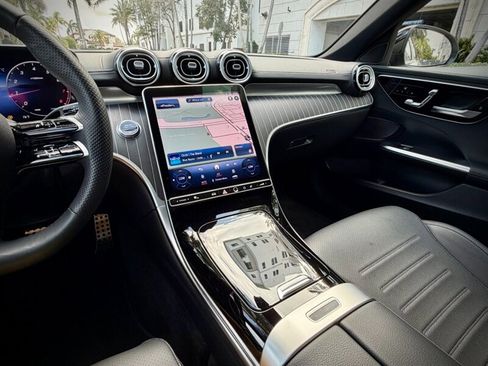 Used 2023 Mercedes-Benz C 300 Sedan image 2