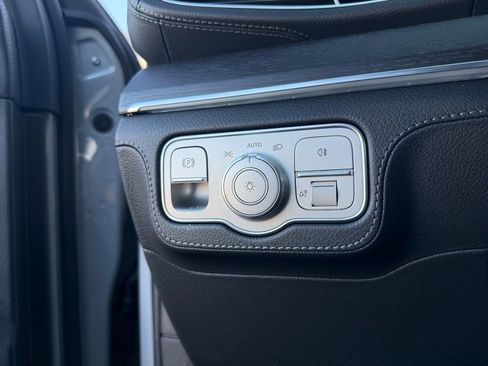 Used 2026 Mercedes-Benz GLS 580 4MATIC image 22