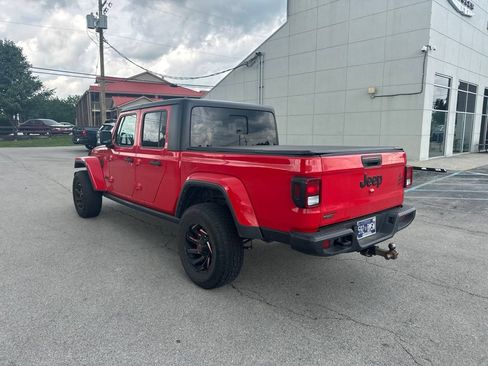 Used 2023 Jeep Gladiator Sport AWD/4WD image 4