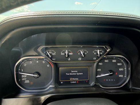 Used 2020 GMC Sierra 1500 SLT RWD image 19