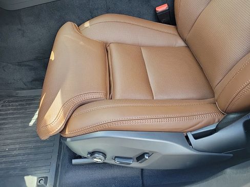 New 2024 Volvo XC60 B5 Ultimate w/ Protection Package Premier image 12