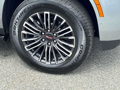 Used 2026 GMC Yukon XL Elevation AWD/4WD image 7