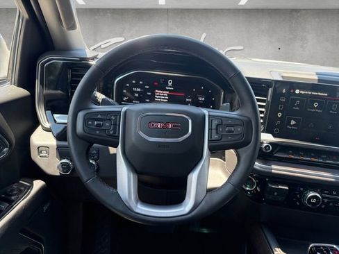 Certified 2025 GMC Sierra 1500 SLT RWD image 22