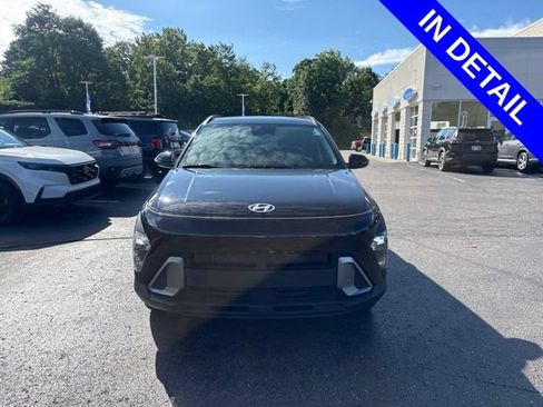 Used 2024 Hyundai Kona SEL AWD/4WD image 2