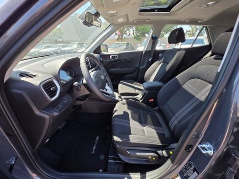 New 2025 Hyundai Venue SEL image 15