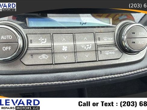 Used 2015 Toyota RAV4 Limited AWD/4WD image 18