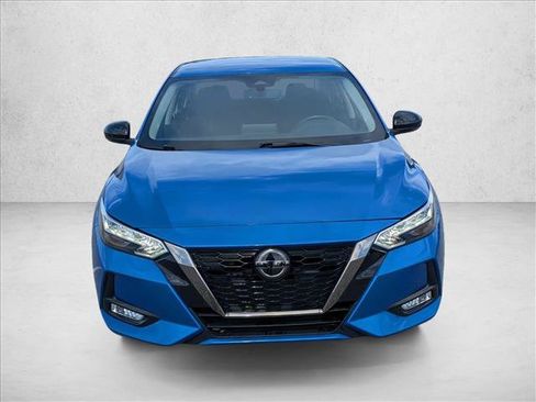 Used 2023 Nissan Sentra SR w/ Electronics Package FWD image 2