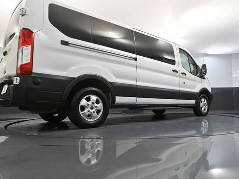 Used 2018 Ford Transit 350 XLT image 46