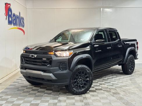 New 2026 Chevrolet Colorado Trail Boss AWD/4WD image 2