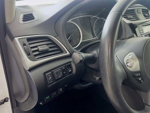 Used 2018 Nissan Sentra SV image 8