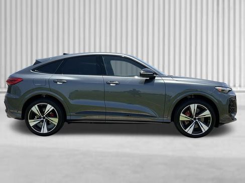 New 2026 Audi SQ5 Premium Plus AWD/4WD image 6