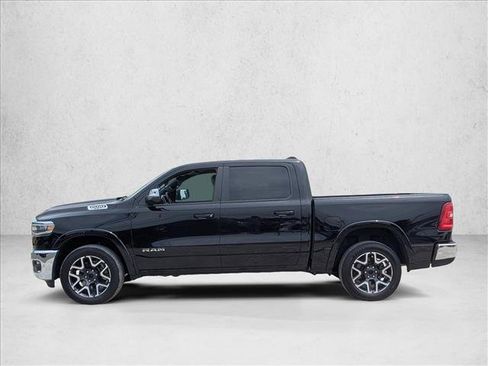 Used 2025 RAM 1500 Laramie AWD/4WD image 9
