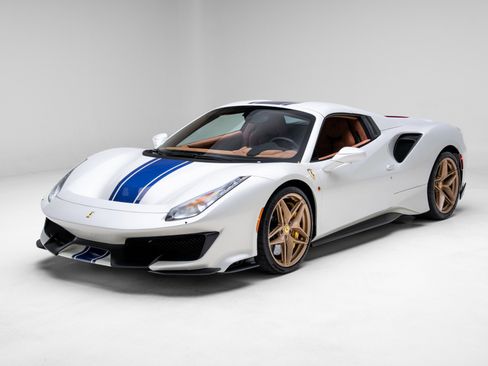 Used 2020 Ferrari 488 Pista Spider image 36