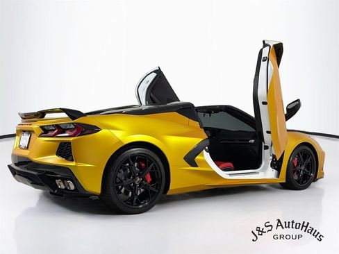 Used 2023 Chevrolet Corvette Stingray Coupe w/ Z51 Performance Package RWD image 7