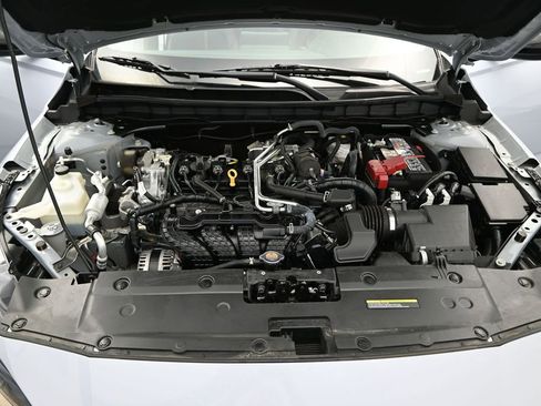 Used 2025 Nissan Altima 2.5 SR AWD/4WD image 5