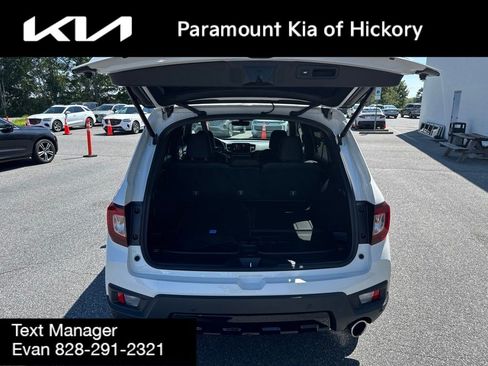 Used 2024 Honda Passport Black Edition image 11