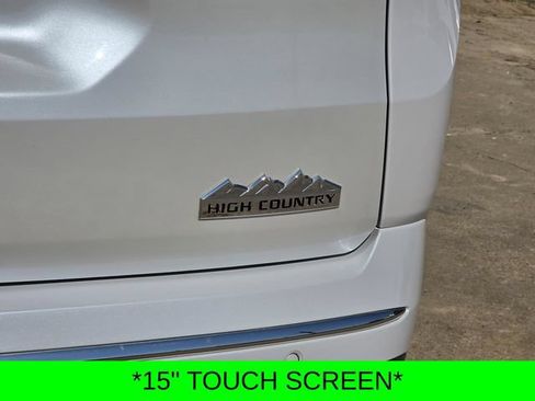 Used 2018 Chevrolet Traverse High Country AWD/4WD image 12