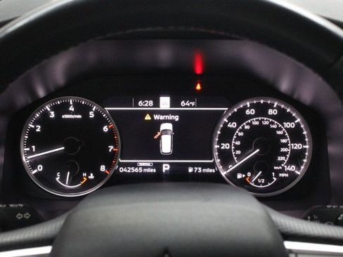 Used 2023 Mitsubishi Outlander SE image 15