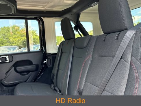 Used 2025 Jeep Wrangler Unlimited Rubicon w/ Convenience Group AWD/4WD image 19