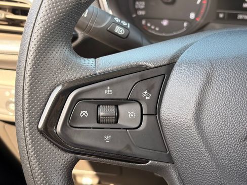 Used 2023 Chevrolet TrailBlazer LT FWD image 26