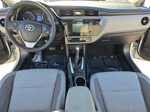 Used 2017 Toyota Corolla LE image 9