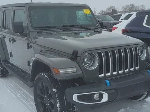 Used 2023 Jeep Wrangler Unlimited Sahara w/ Cold Weather Group image 6