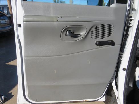 Used 2008 Ford E-250 and Econoline 250 E-250 image 16