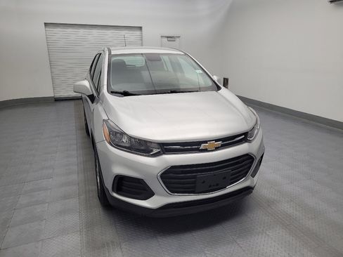 Used 2020 Chevrolet Trax LS FWD image 14