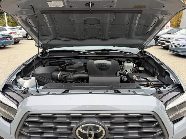 Certified 2020 Toyota Tacoma TRD Off-Road AWD/4WD image 14