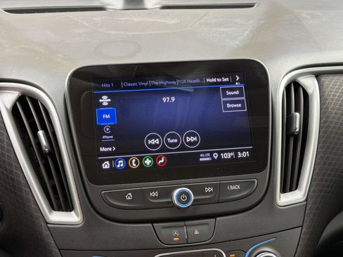 Used 2024 Chevrolet Malibu LT FWD image 19