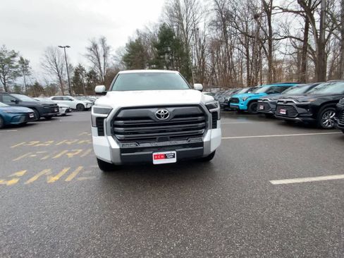 Used 2023 Toyota Tundra Limited w/ Power Package image 11