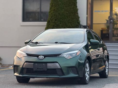 Used 2016 Toyota Corolla LE image 1