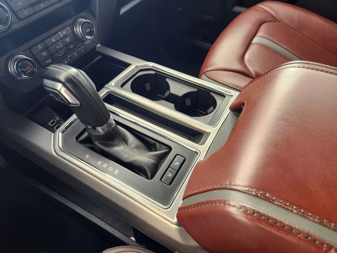 Certified 2019 Ford F150 Platinum w/ Equipment Group 701A Luxury image 25