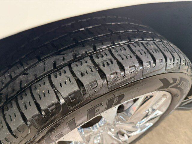 Used 2021 GMC Yukon XL Denali AWD/4WD image 44