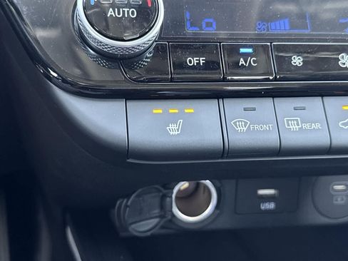 New 2025 Hyundai Elantra Limited image 26