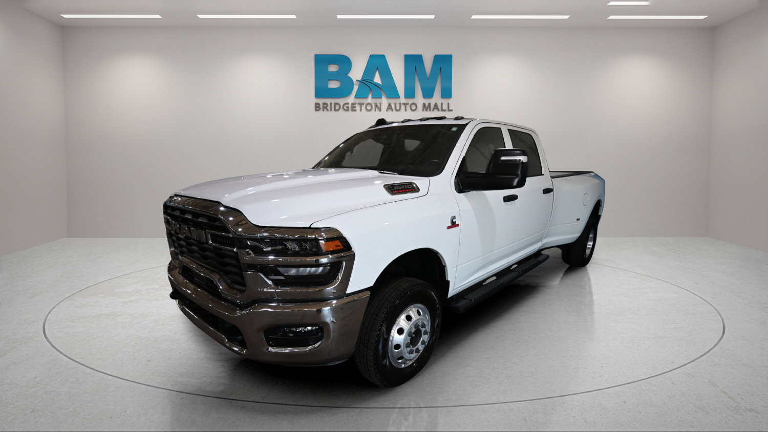 Used 2026 RAM 3500 Tradesman AWD/4WD image 3